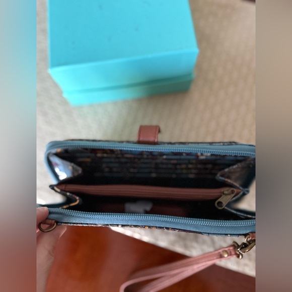 Sakroots Smartphone Wallet Wristlet Purse Owl NWOT - Picture 4 of 10